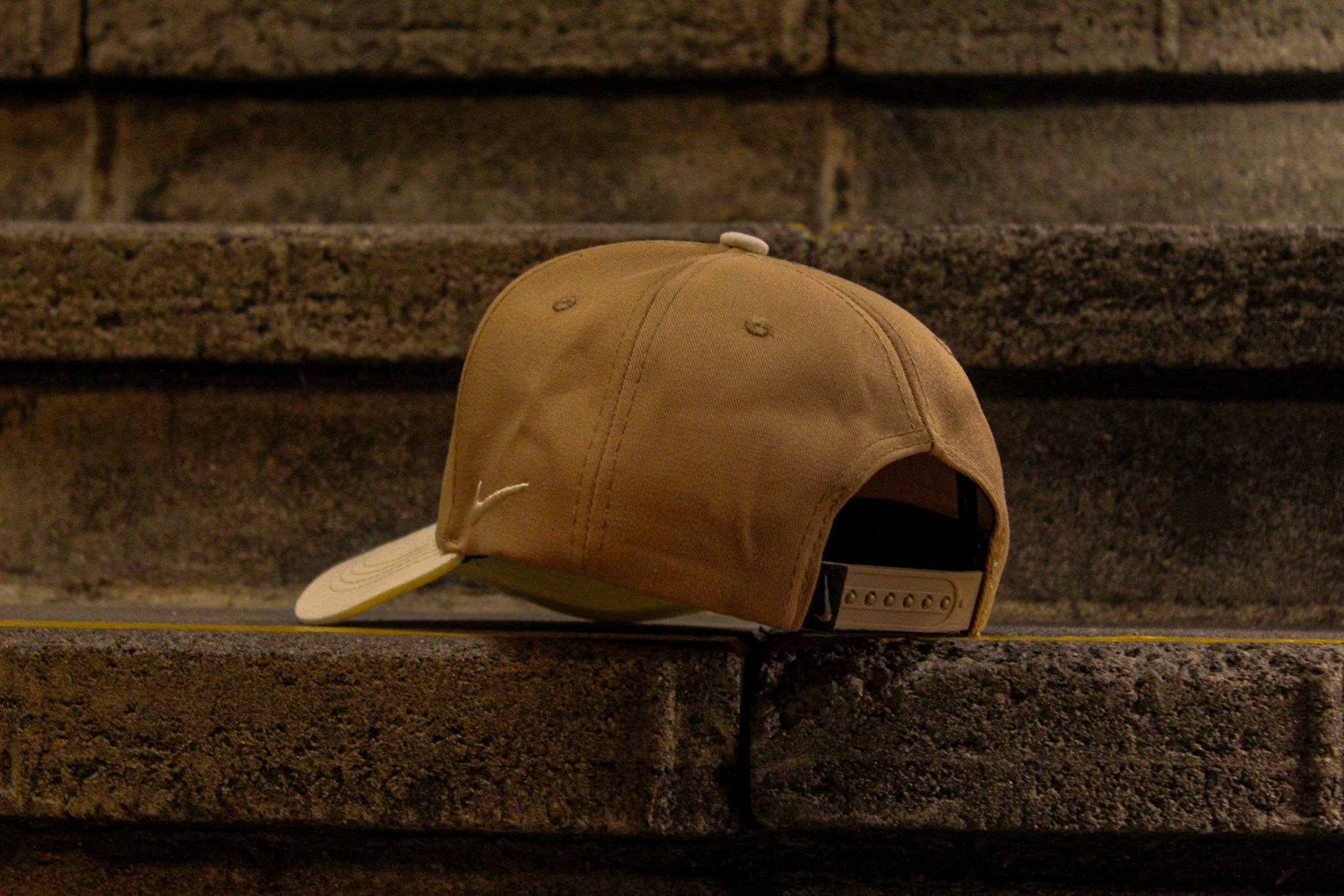 Gorra Nike Rise Performance Flex de los Piratas de Pittsburgh