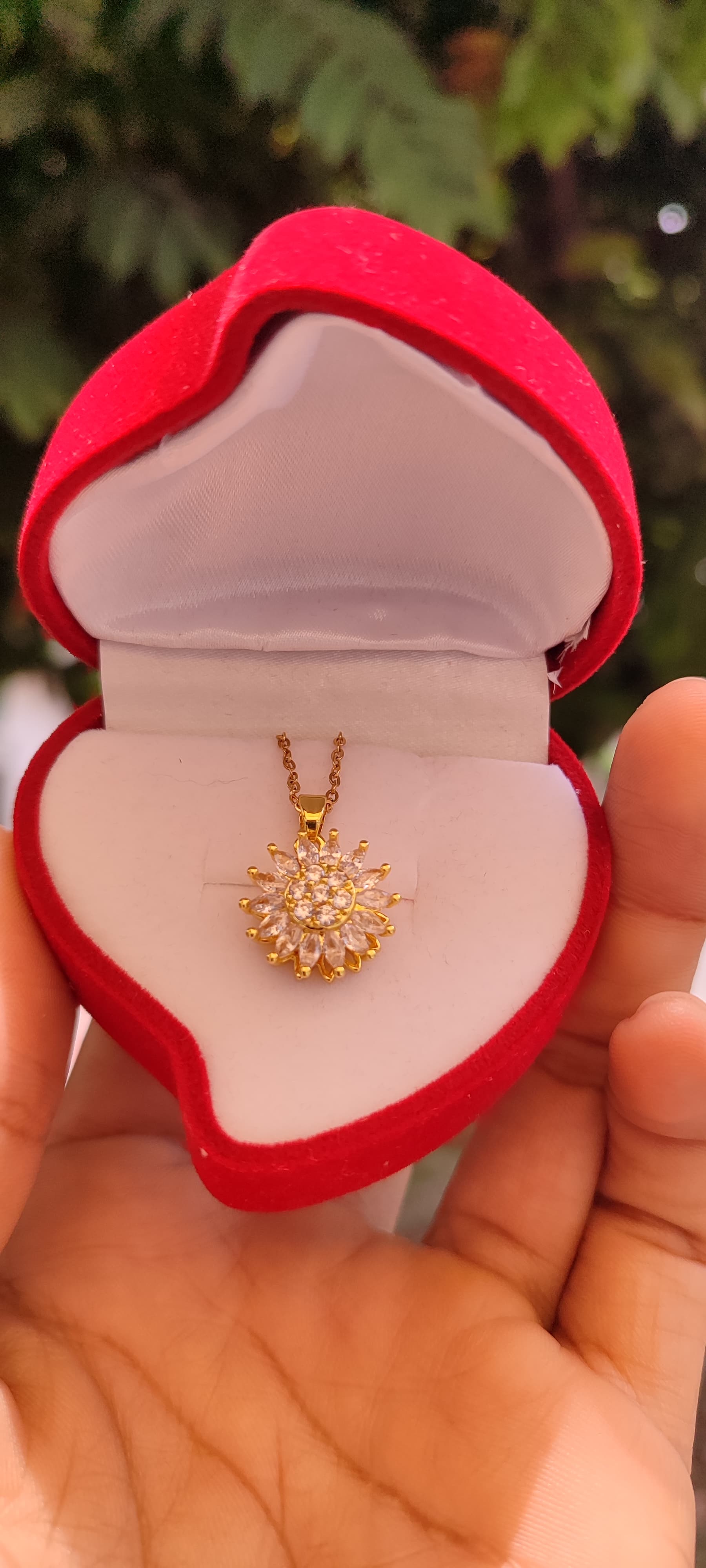 Collar De Girasol Giratorio